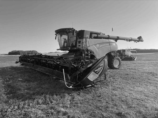 2017 New Holland CR10.90