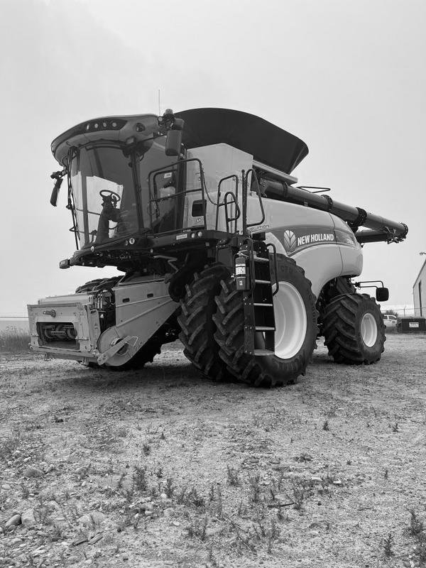 2021 NEW HOLLAND CR8.90